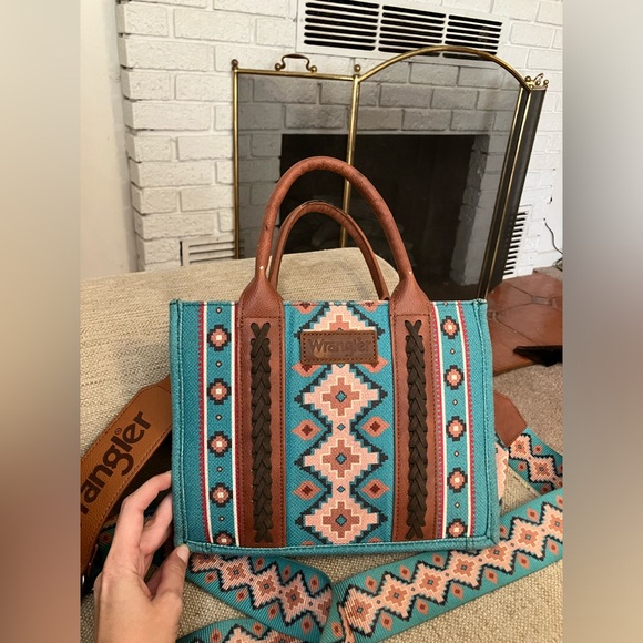 Wrangler teal blue and brown Aztec purse - Picture 3 of 8